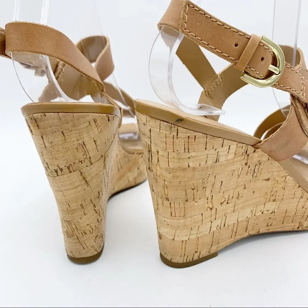 Franco Sarto Surprise Tan Cork Platform Sandals‎ Gold Hardware Ring Detail